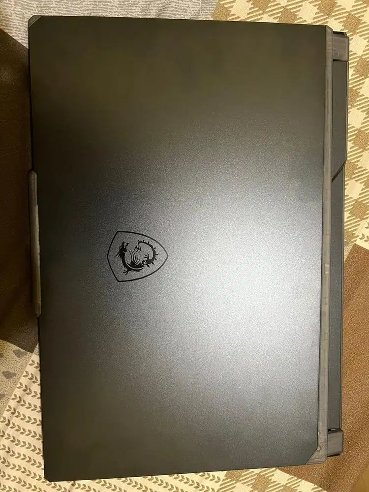 Jual cepat laptop gaming msi cybord