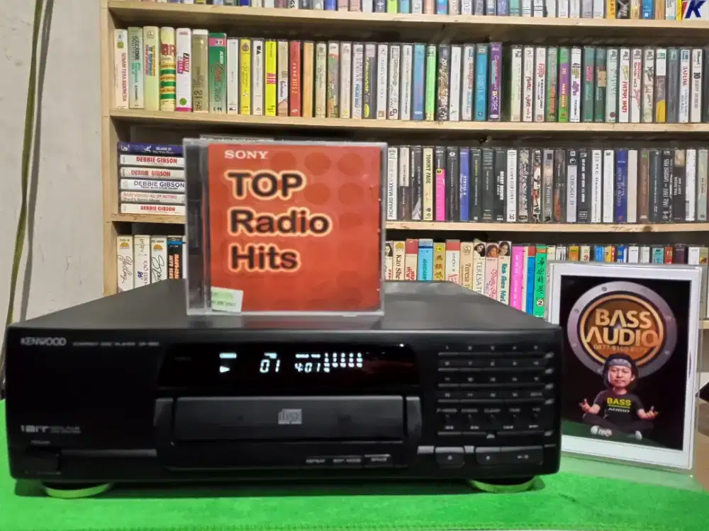 COMPACT DISC PLAYER KENWOOD DP-950