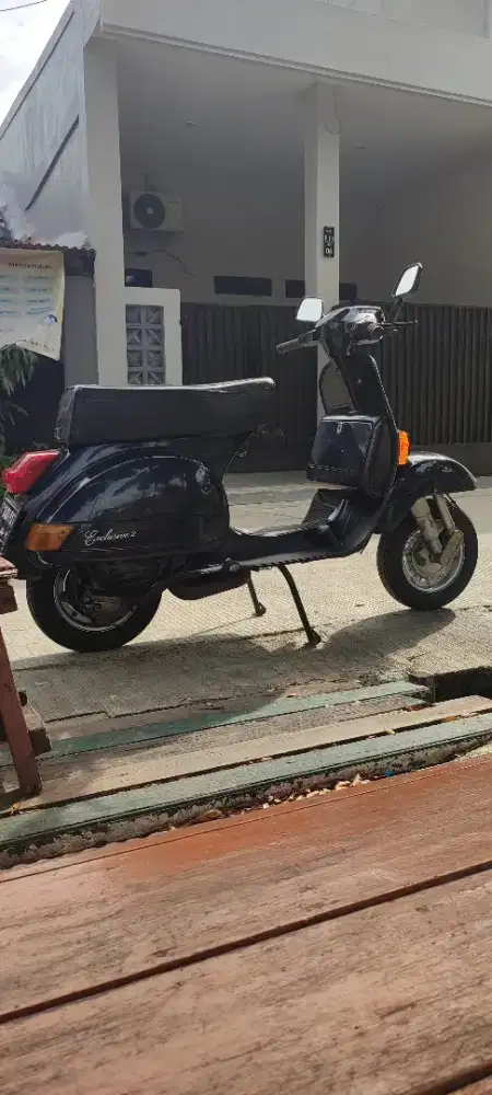 Vespa exclusive 2 th 2004