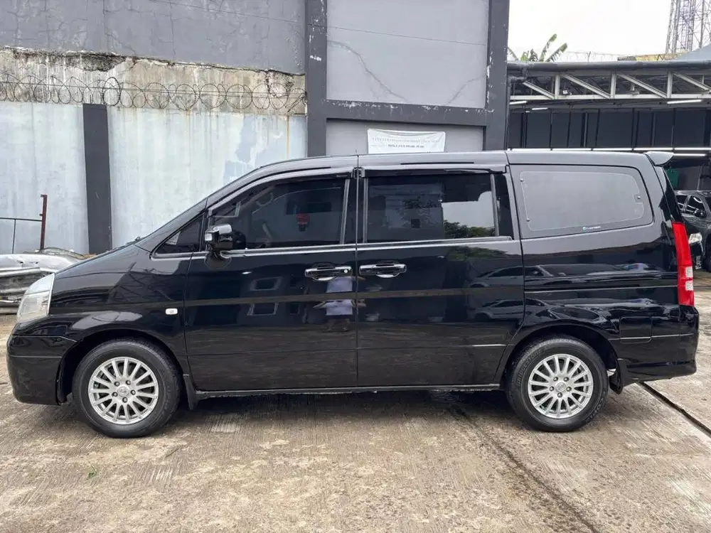 [DP 9 jt] Nissan Serena HWS 2011 Automatic Istimewa