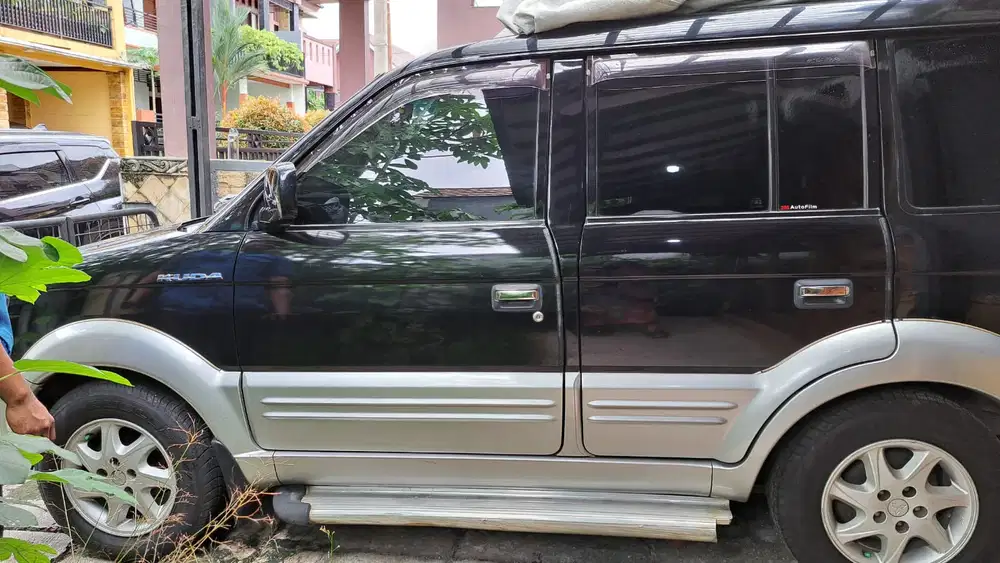 Mitsubishi Kuda 2003 Bensin