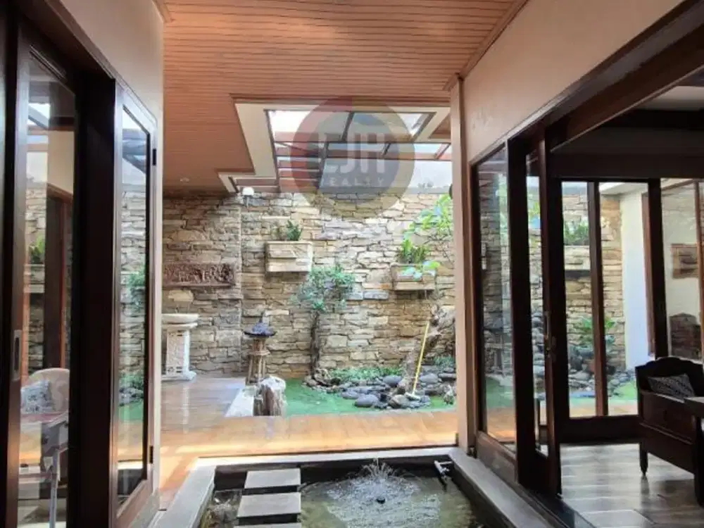 Rumah bernuansa Vila, Asri, Cozy, di Kelapa Gading Jakarta Utara