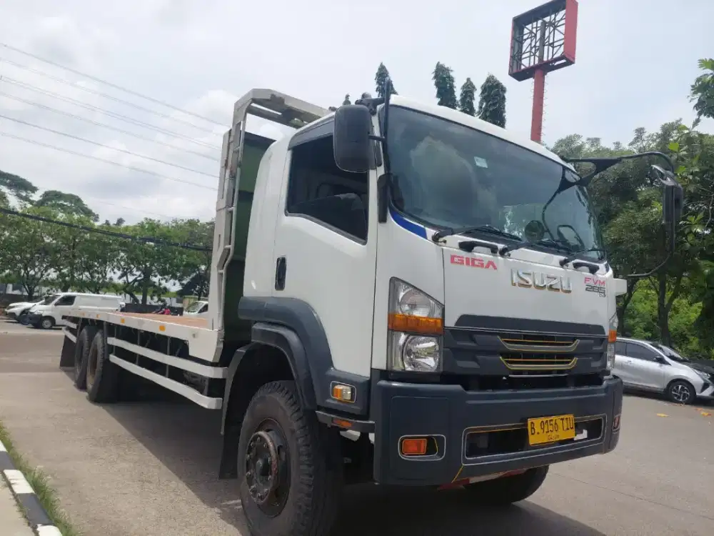 Isuzu GIGA FVM 285PS Tronton 6×2 Bak Besi 9.8mFulors Euro2/ Fuso Lohan