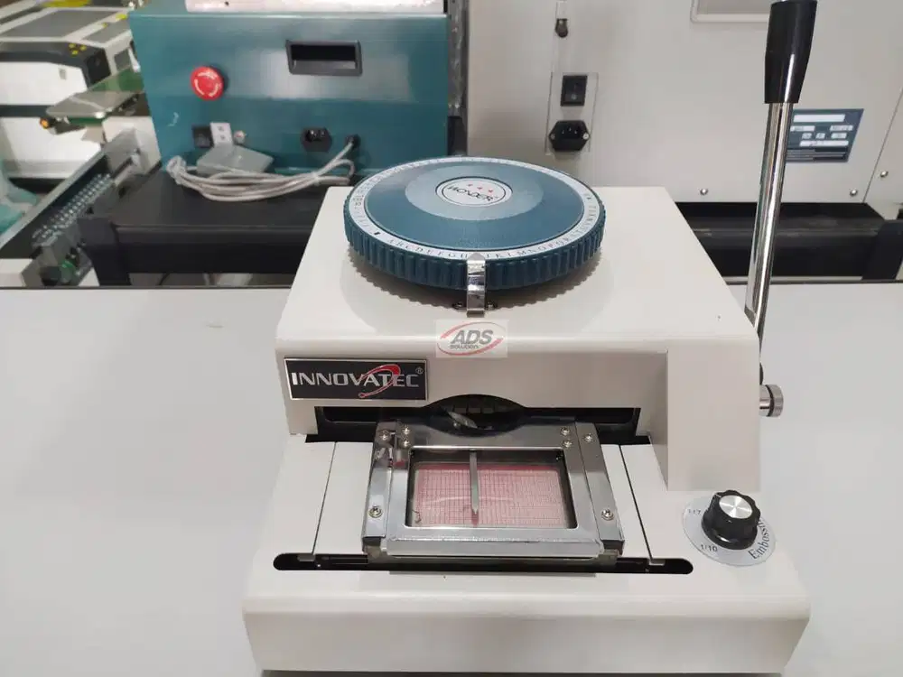 MESIN EMBOSS ID CARD MANUAL PALING PRAKTIS