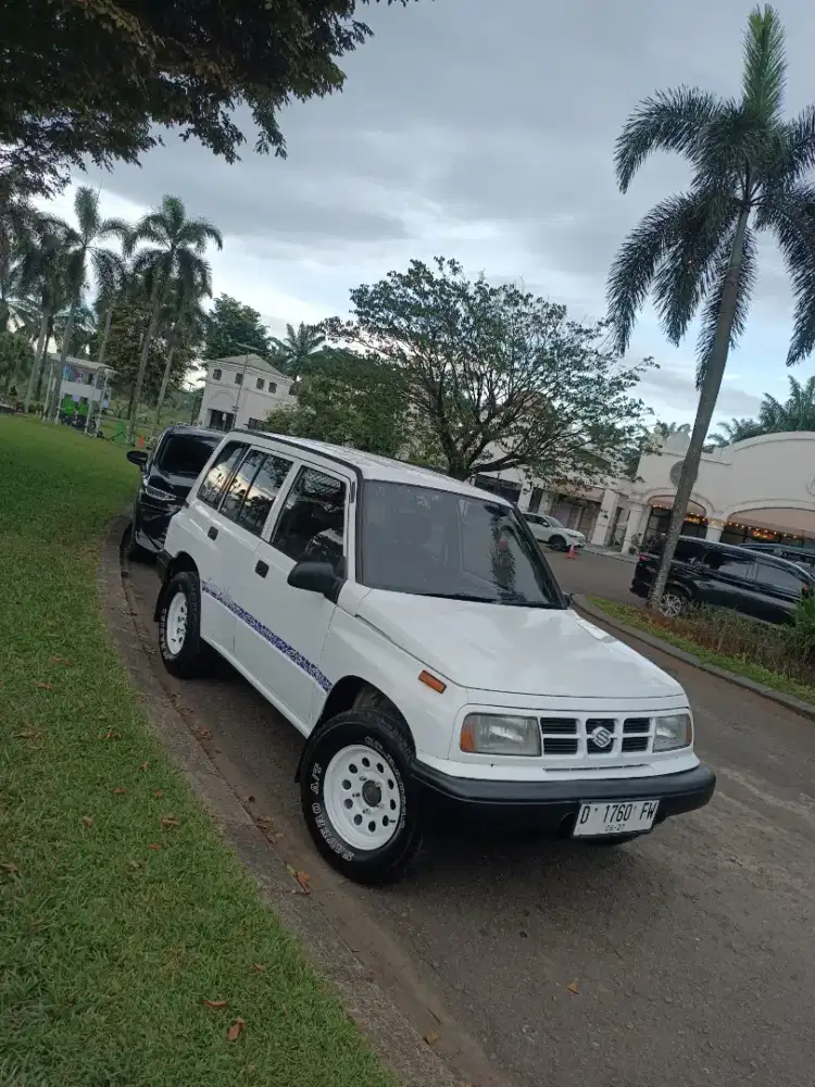 Suzuki Sidekick Asli Putih sesuai Faktur (langka)