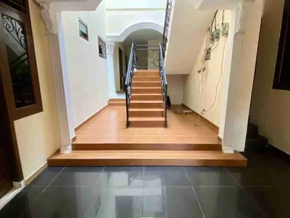 Dijual Cepat Kost-an 25 Kamar + 1 Ruko di Cipayung Jakarta Timur