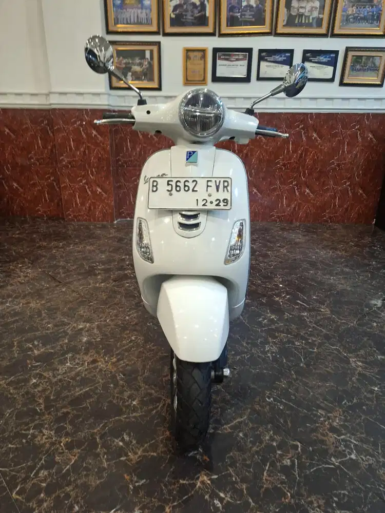 HUB IMA DP 500RB VESPA LX 125 1 GET 2024 LIKE NEW SYARAT KREDIT KTP KK