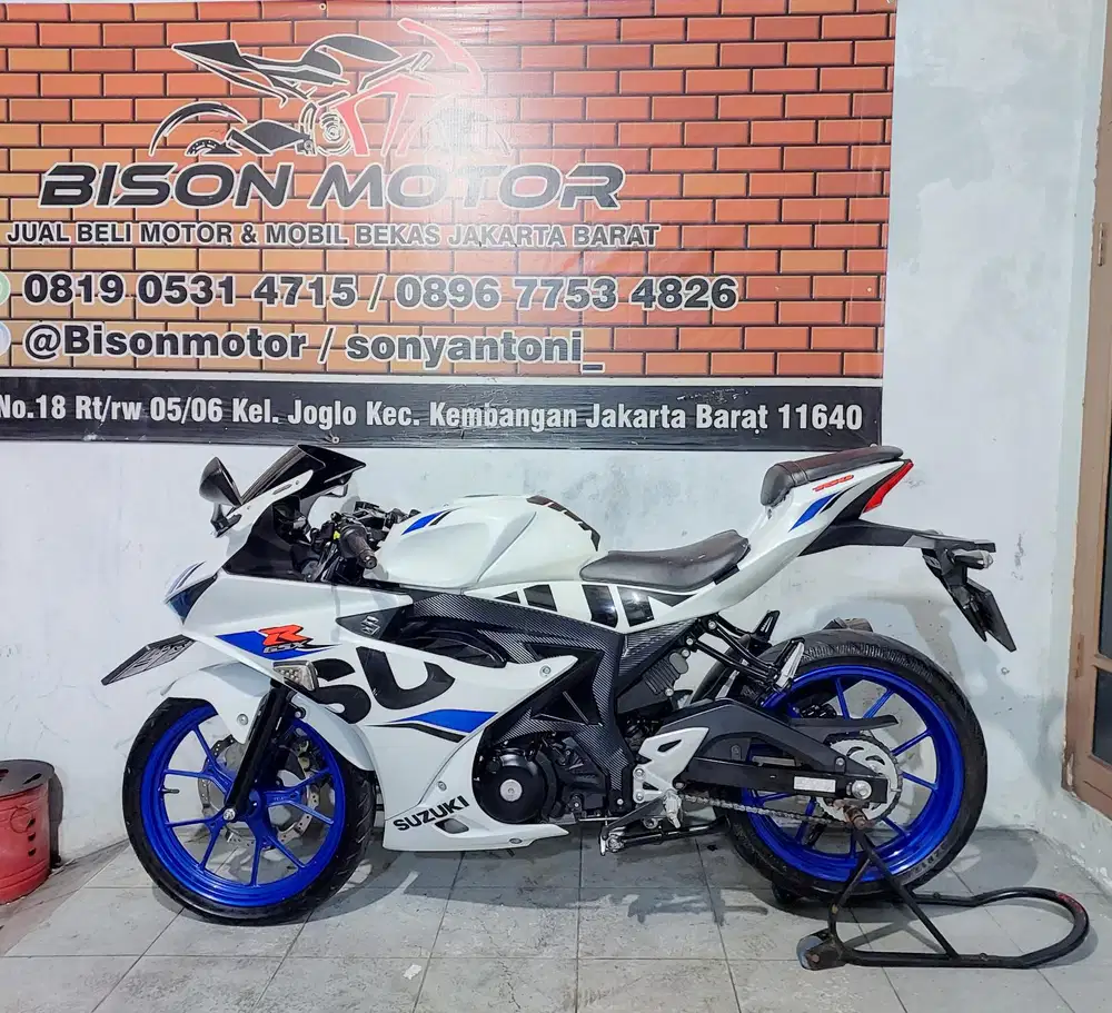 SUZUKI GSX R 150 KEYLESS TAHUN 2019 ISTIMEWA WARNA PUTIH BIRU