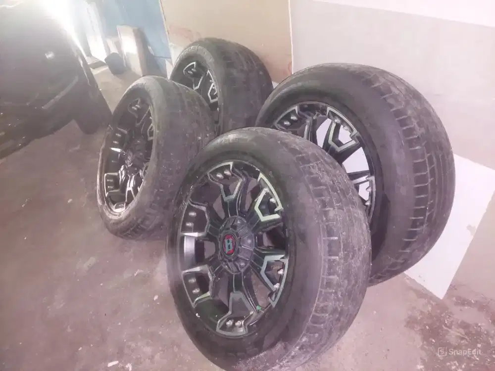 Velg Ballistic Off-Road Ring 20 275/55 117V Xl Merek Ban accelara