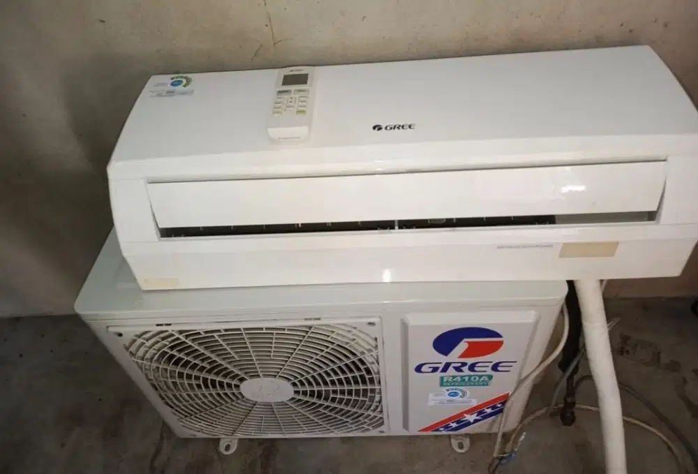 2 UNIT AC GREE 1/2PK dan LG 1PK