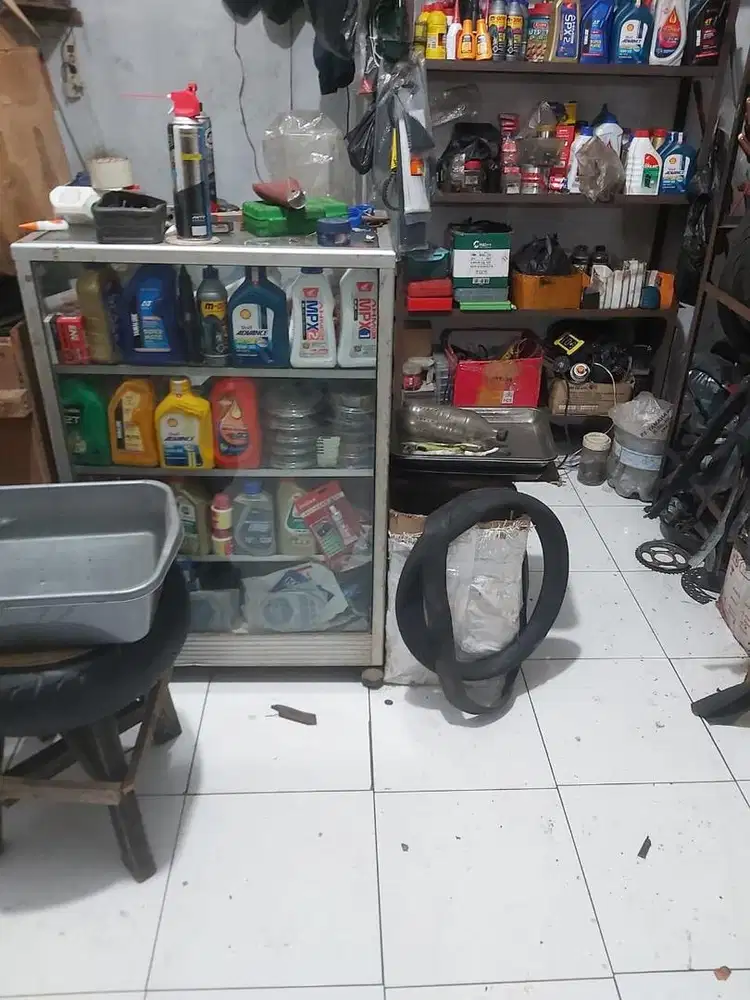 Dijual bengkel motor