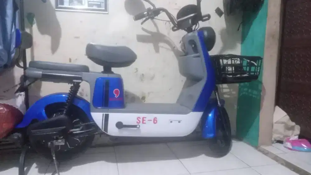 Sepeda listrik  merk E nine SE 6