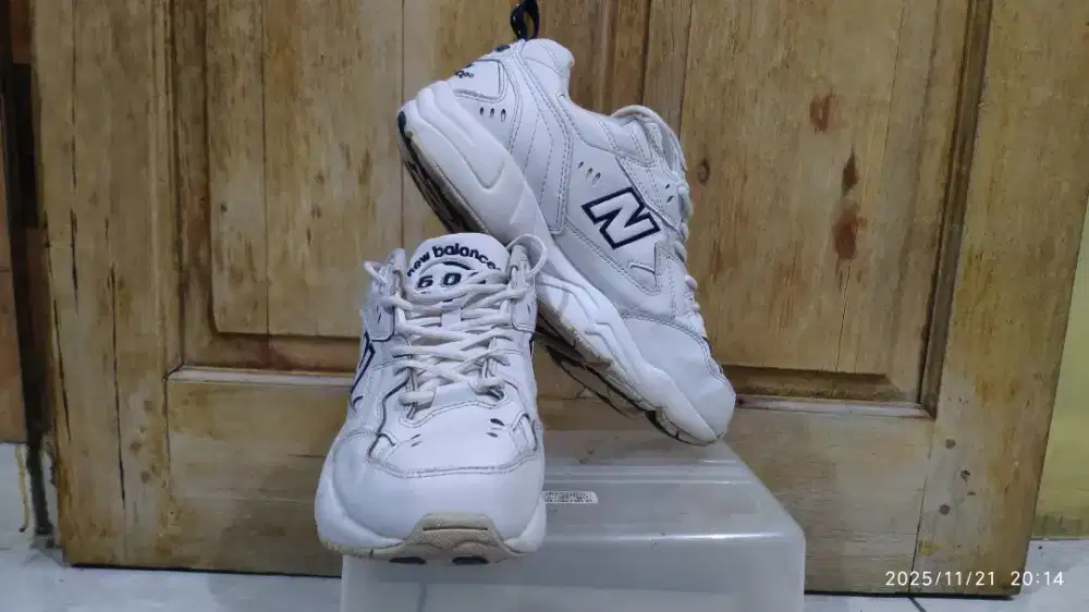 New Balance 608 size 40