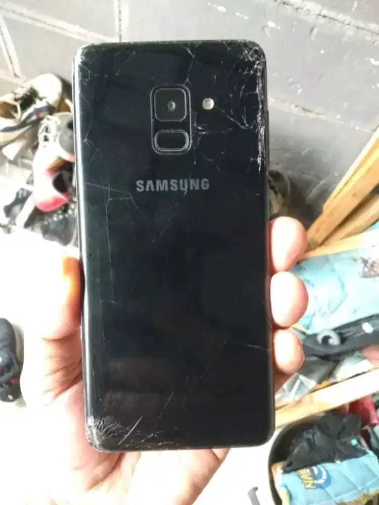 Samsung a8 ram 4 64 gb batangan saja