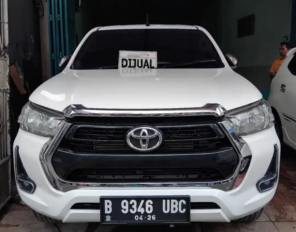 Toyota Hilux 4X4 MT 2021
