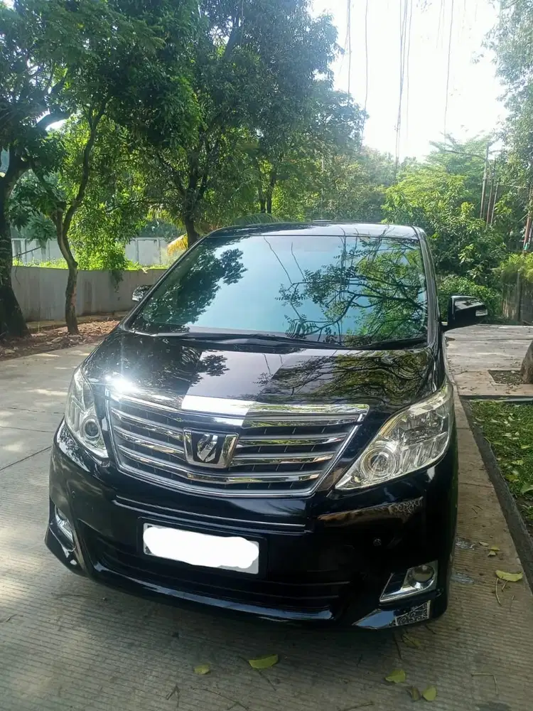 Dijual Cepat : Toyota Alphard (2014)