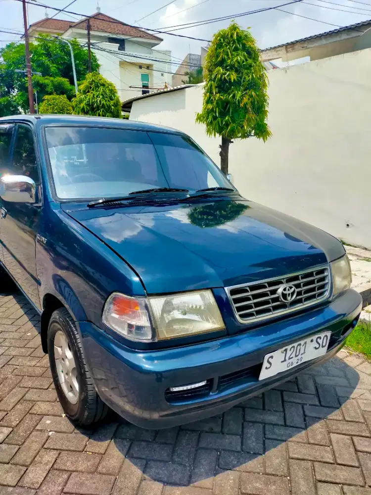 Toyota kijang 2000