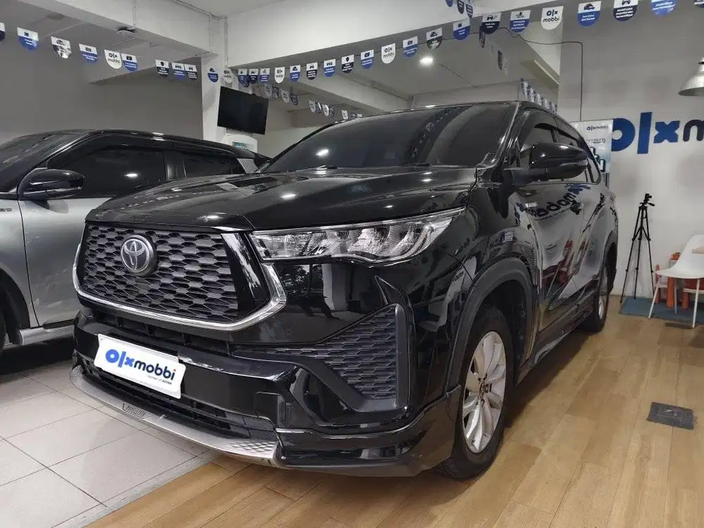 Toyota Kijang Innova 2.0 Zenix V HV CVT Modellista Hybrid AT 2023