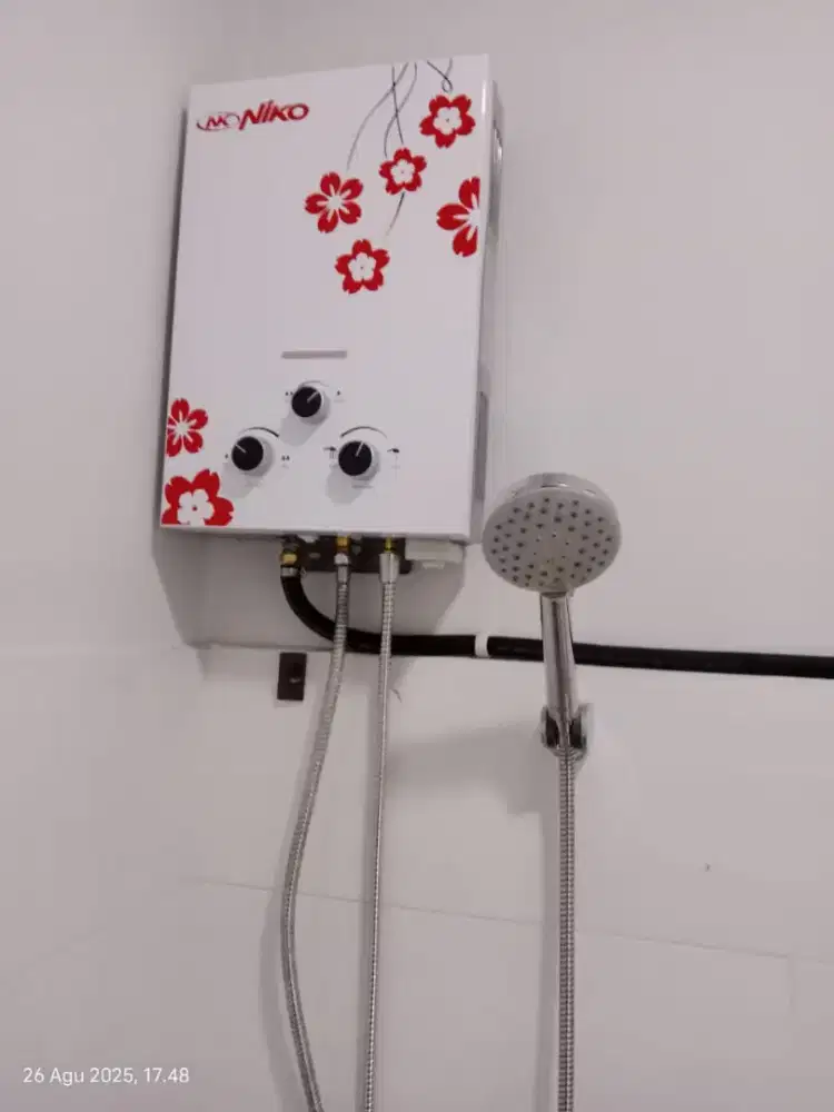 [PEMANAS AIR KAMAR MANDI NIKO]