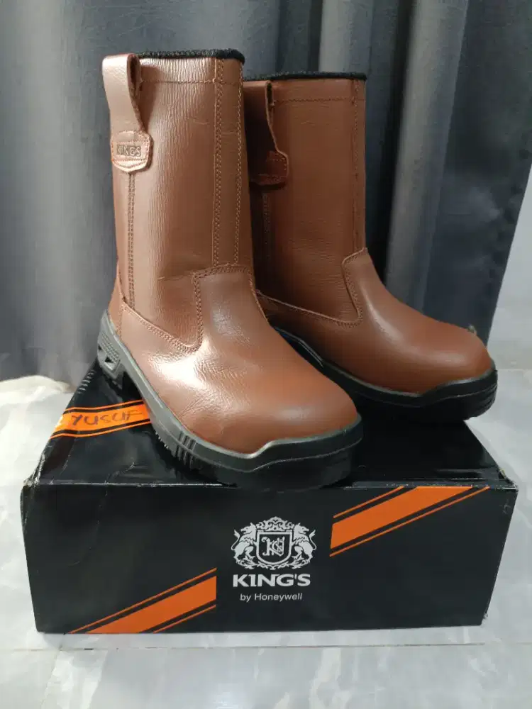 sepatu safety (safety shoes) merk kings ukuran 43