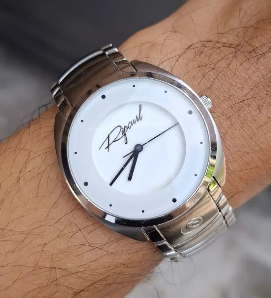 Ripcurl watch white dial