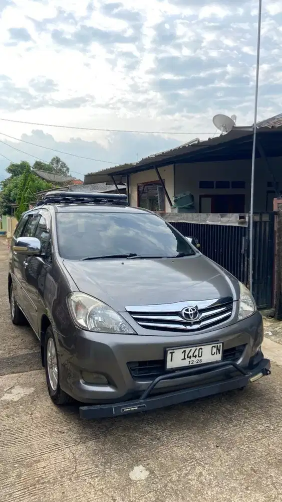 Innova diesel tipe v matic 2010