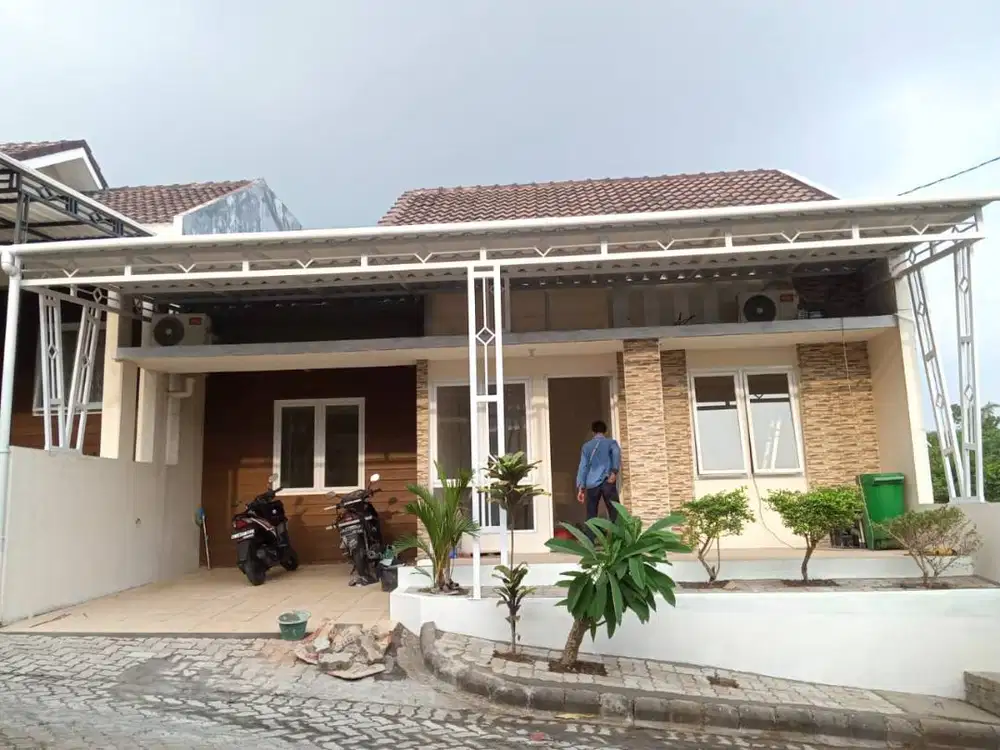 Disewakan Rumah 2KT 120m² di Bella Vista Regency Blok D No 7B RT 011 K