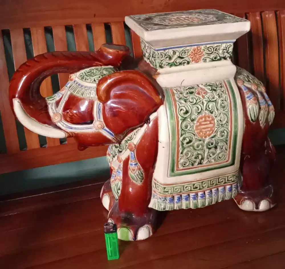 gajah keramik thailand