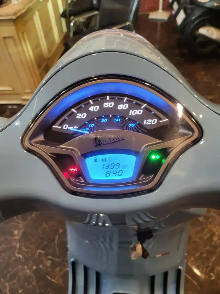 HUB IMA DP 1 JT VESPA LX 125 I GET 2025  LIKE NEW SYARAT KREDIT KTP KK