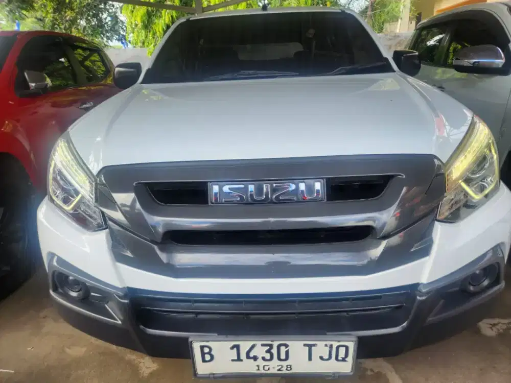 Isuzu MU-X 4x4 MT 2017