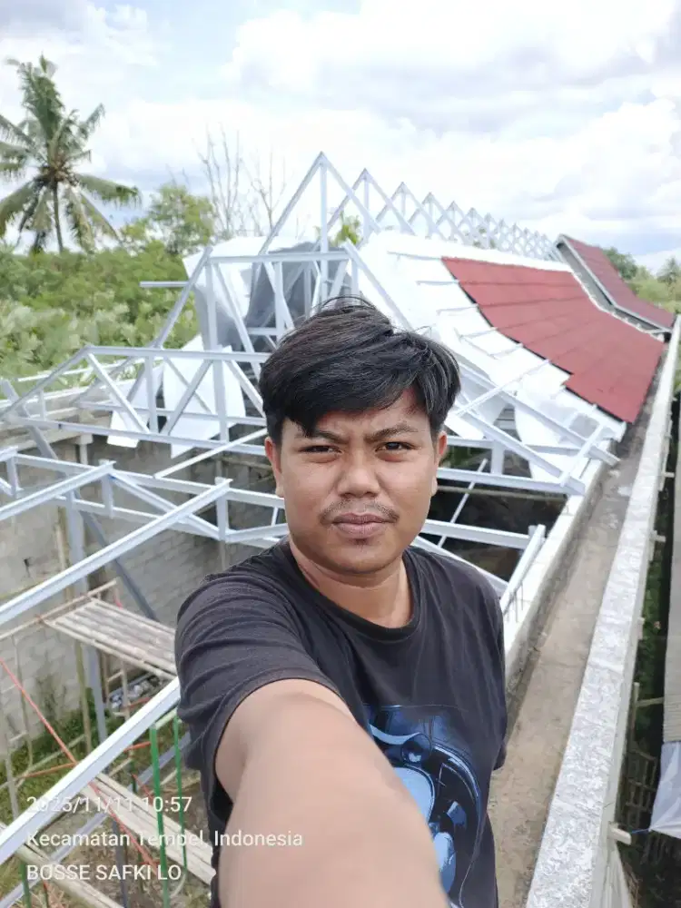 Rumah atap semi Joglo