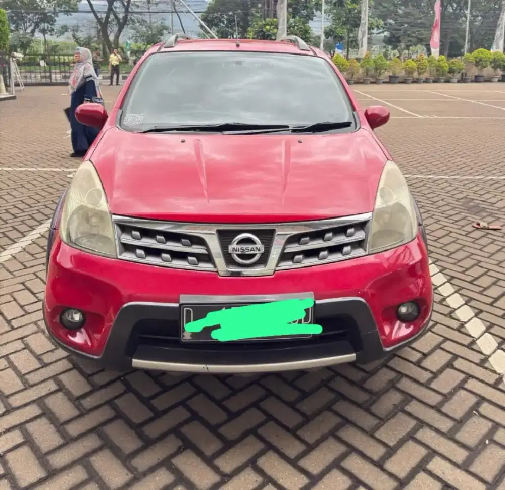dijual mobil penuh kenangan siap pakai livina X Gear 2012