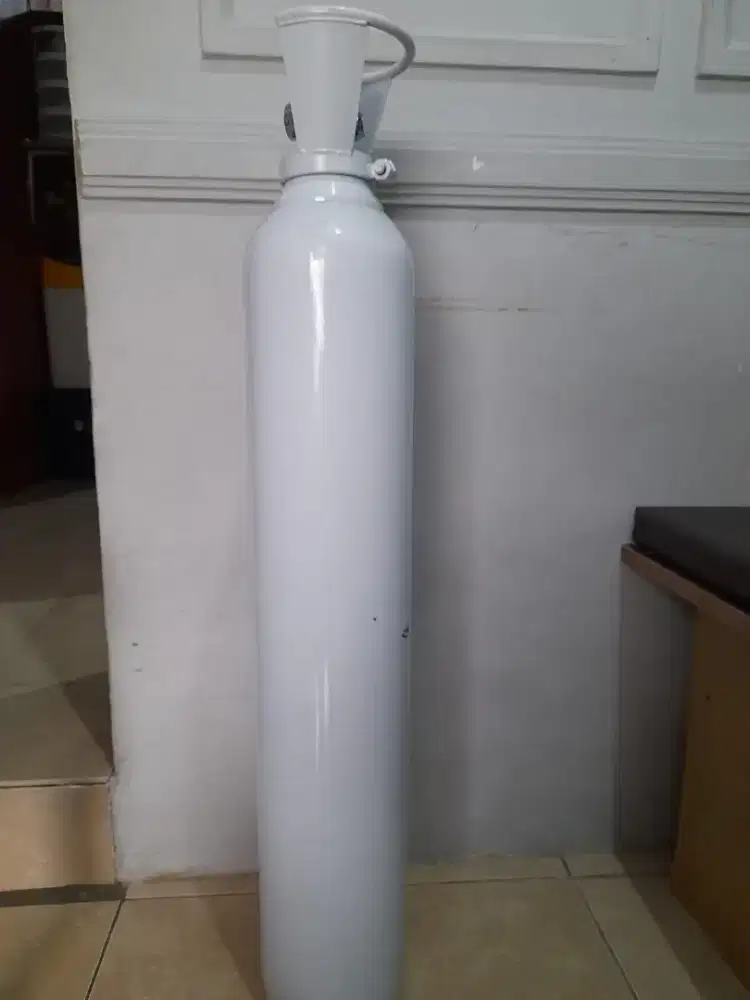 Tabung oksigen 2m³ + trolley + regulator