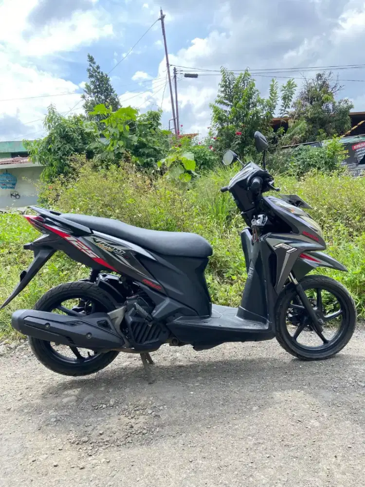 Vario kzr 125cc 2013 mulus kumplit