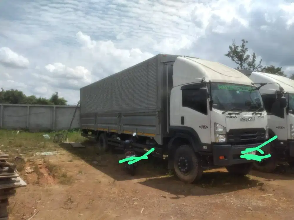 Dijual ISUZU GIGA FVR 34 U ENGKEL WING BOX Th 2024