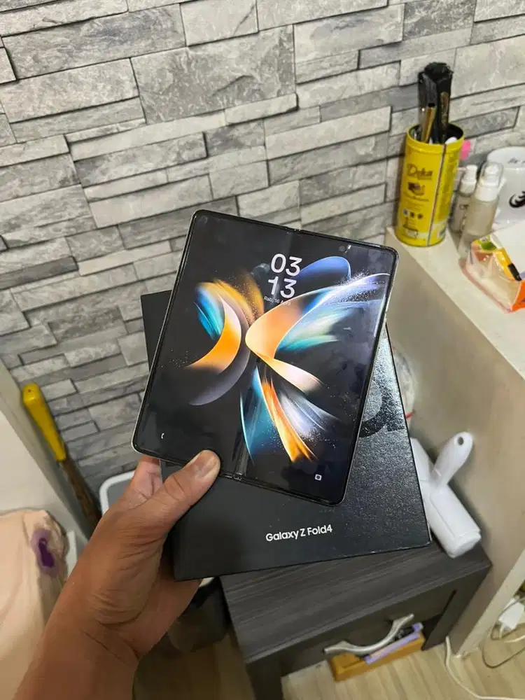 Samsung Galaxy Z Fold 4 Gold Mulus Resmi sein 12/512 gb