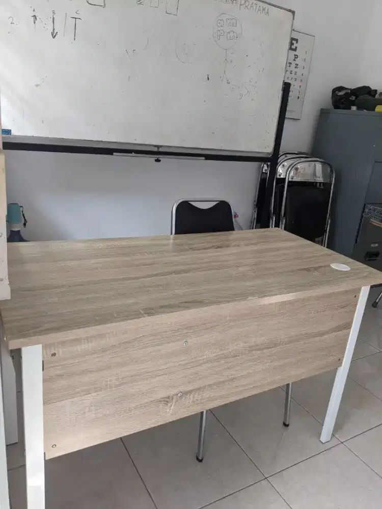 DIJUAL MEJA KERJA 99%