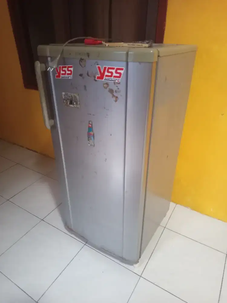 Kulkas Dalam keadaan dingin