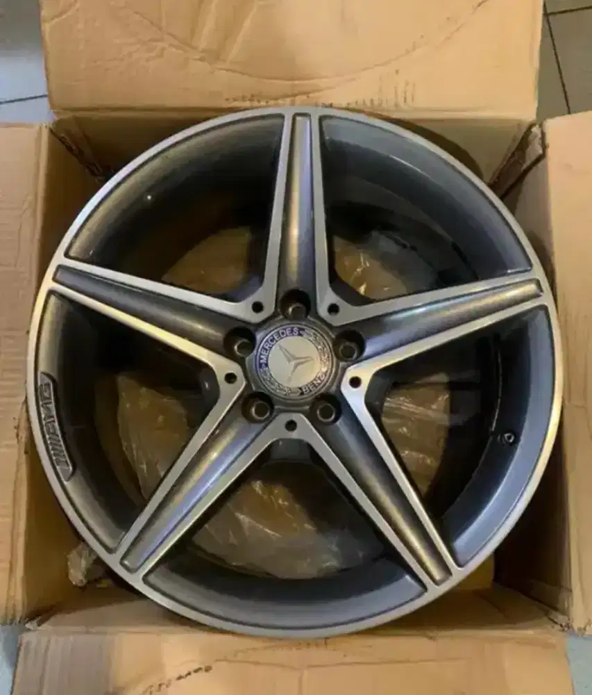 Velg AMG 18 Inch Original