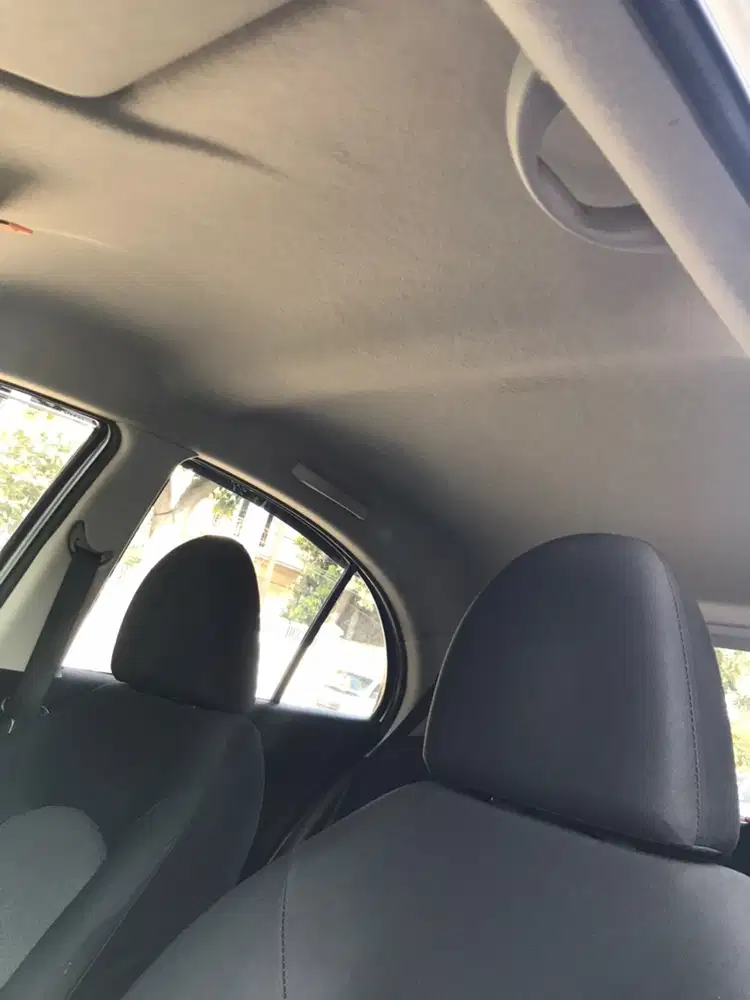 Nissan March 2011 Bensin