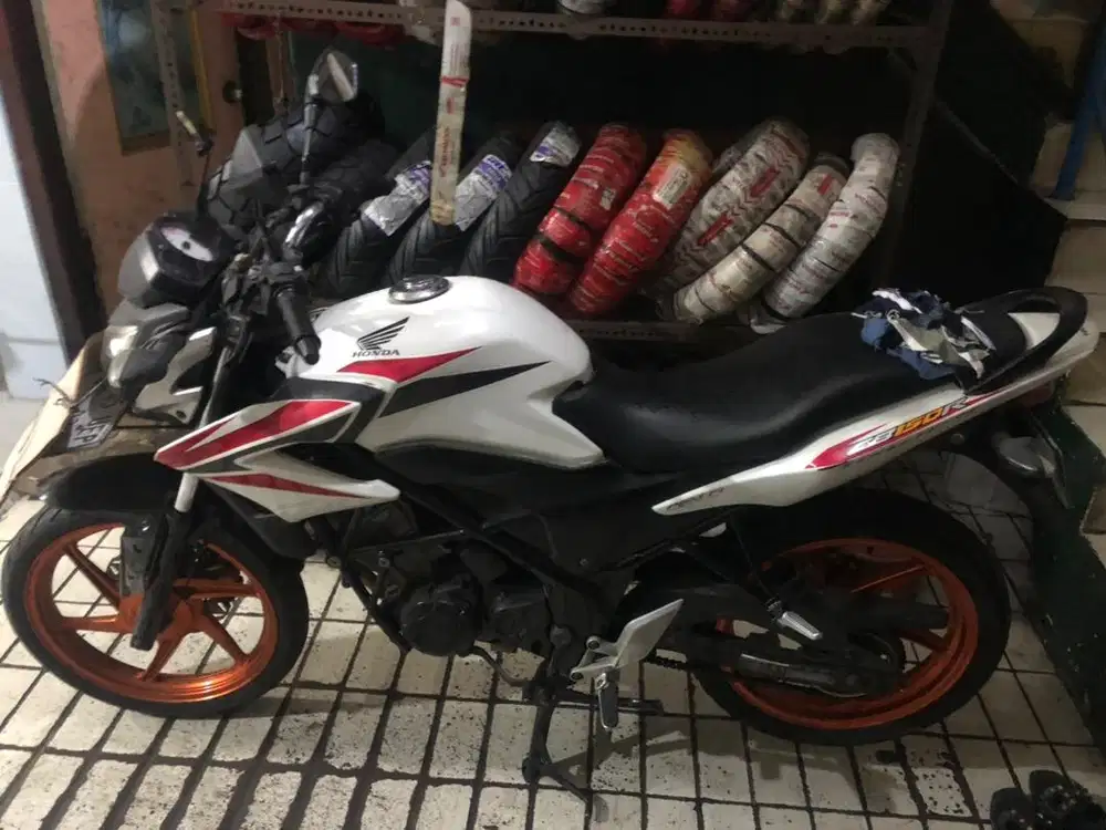 Dijual HONDA CB150R
