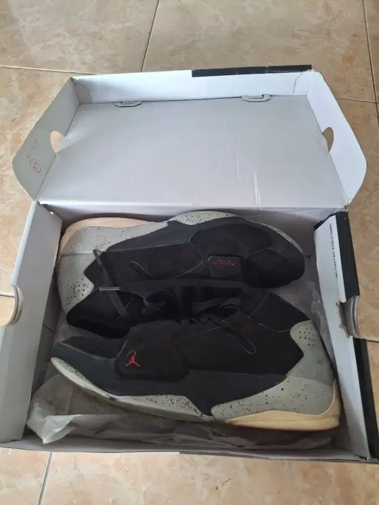 Sepatu Basket Jordan Zion 2