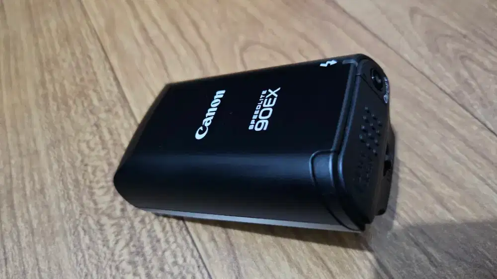 Canon Speedlite 90EX Flash