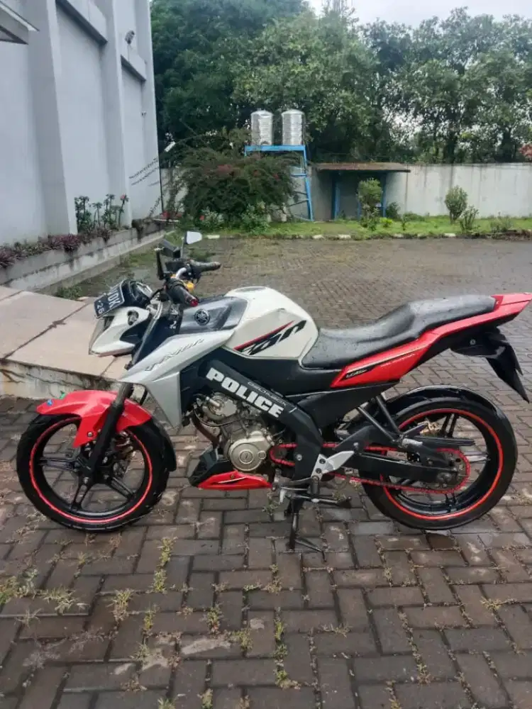 JUAL MOTOR VIXION 2016