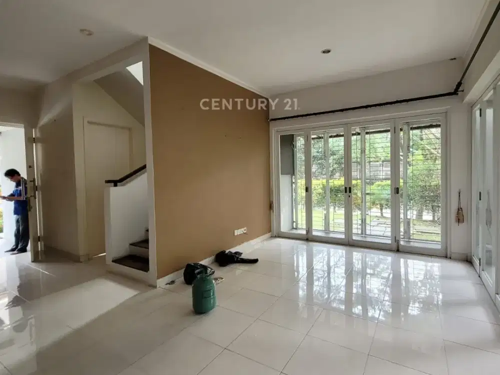 Disewakan Rumah 2 Lantai Di Sektor 9 Gb17398