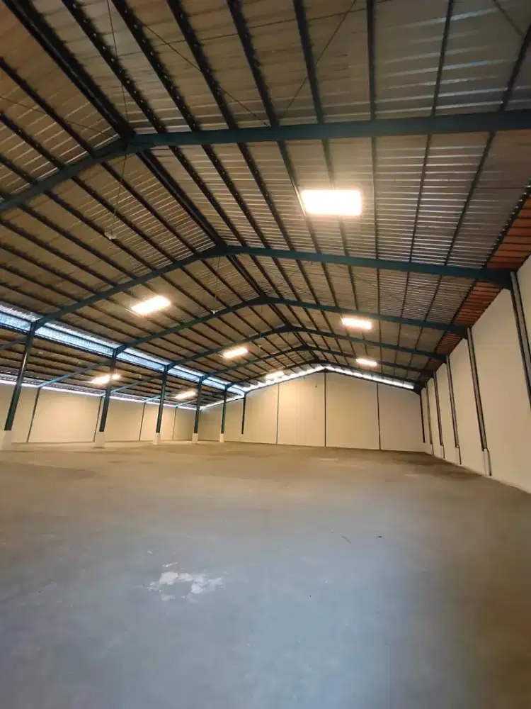 GUDANG STRATEGIS DEKAT TERMINAL PURWOKERTO