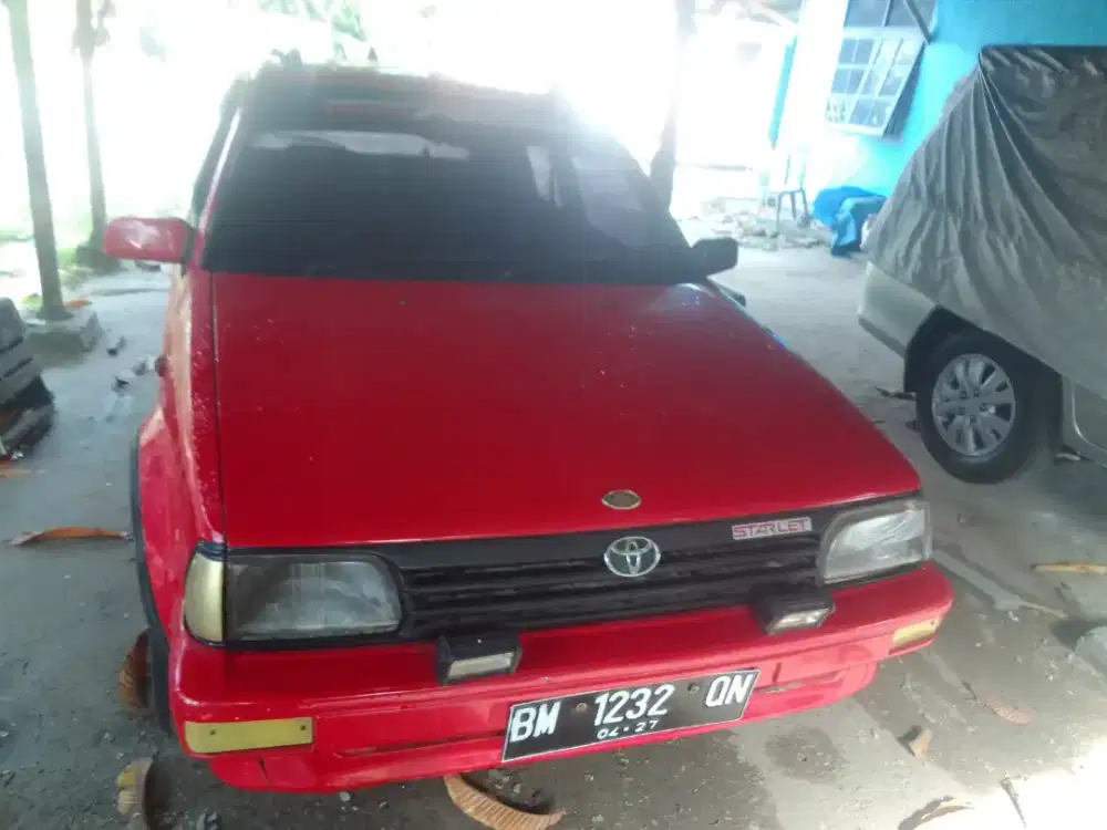 Jual Starlet merah