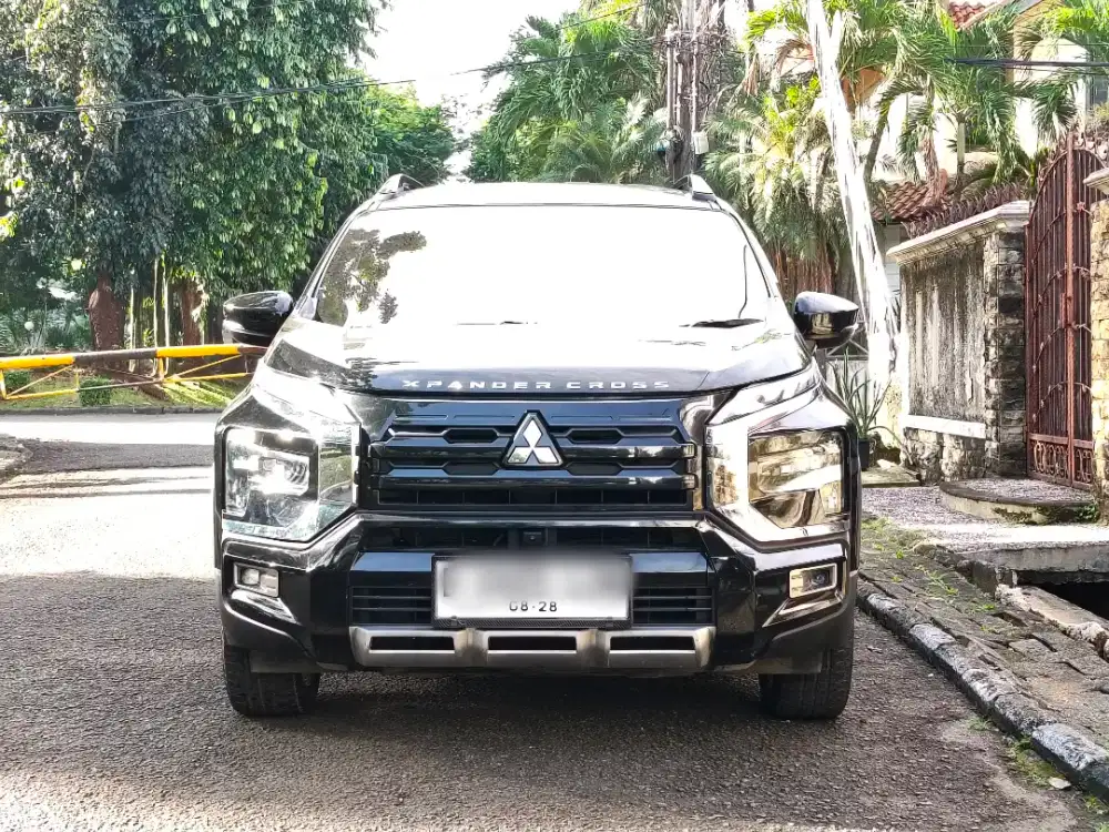 XPANDER CROSS PREMIUM PACKAGE CASH ISTIMEWA