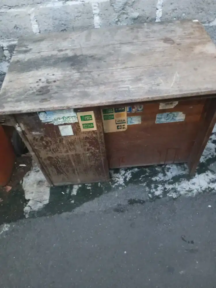 Jual Tempat Meja Pelajar Kayu jati bikin th 1992 kondisi masih bagus