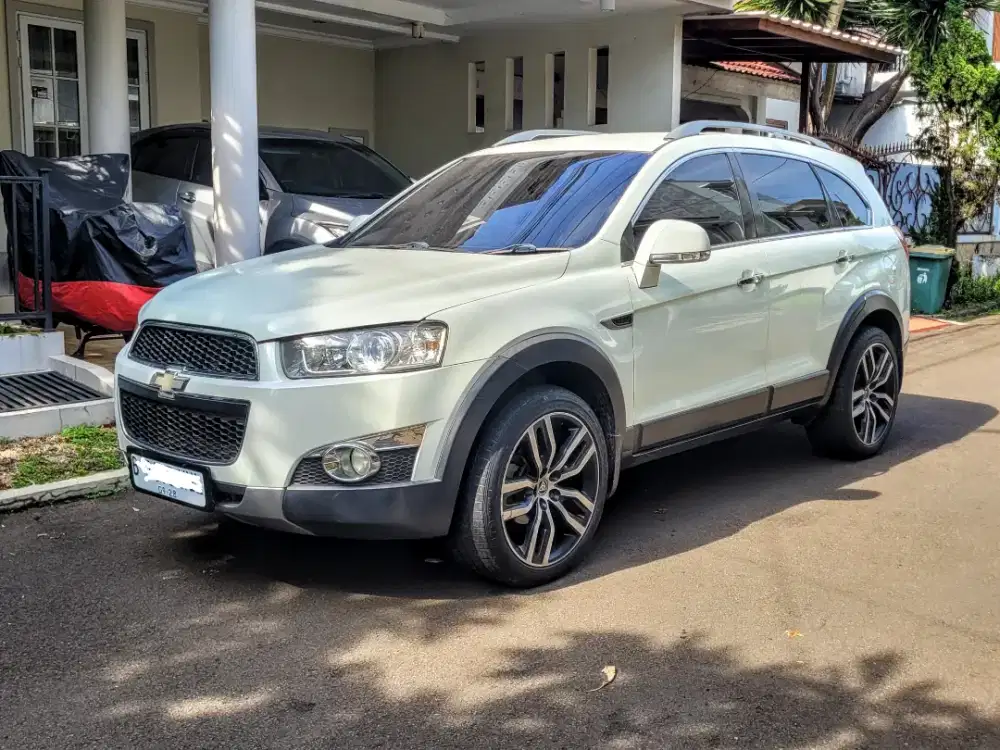 Dijual Chevrolet Captiva 2.4L 2011
